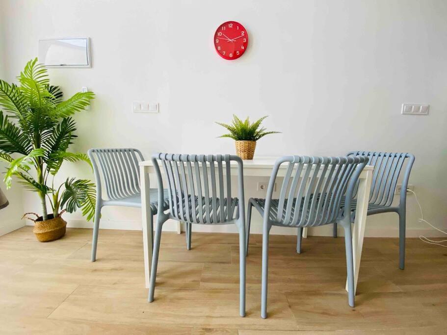Beautiful Flat Next The Beach Валенсия Экстерьер фото