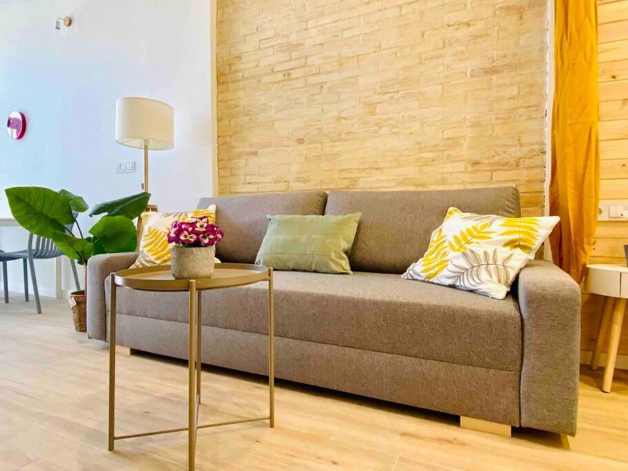 Beautiful Flat Next The Beach Валенсия Экстерьер фото