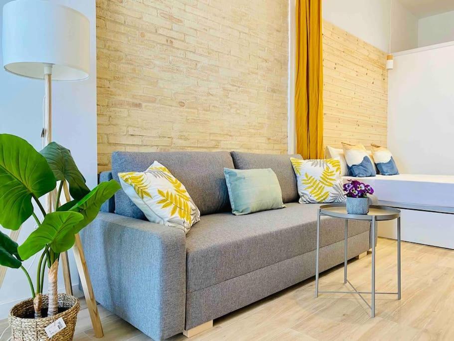 Beautiful Flat Next The Beach Валенсия Экстерьер фото