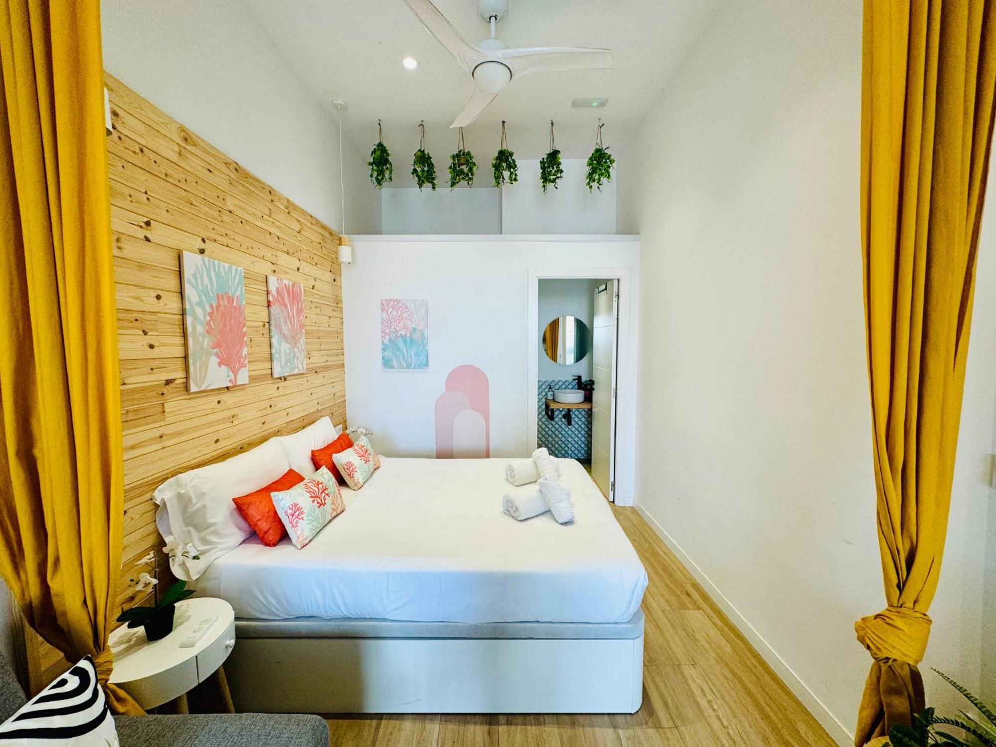 Beautiful Flat Next The Beach Валенсия Экстерьер фото